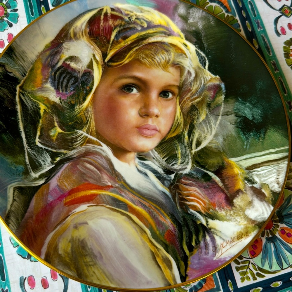 Francisco Masseria’s “Juliana” collectors plate by Royal Dalton  gold trim, lus…